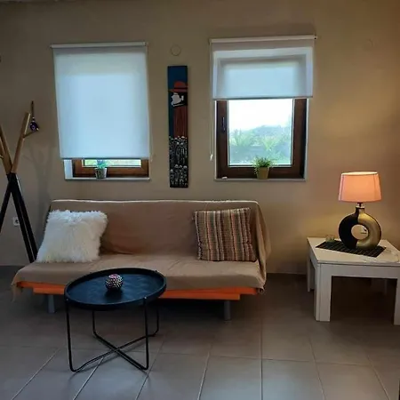 2 Apartment Kria Vrisi (Kireas)