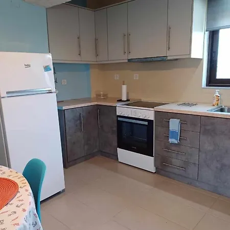 2 * Kria Vrisi (Kireas)